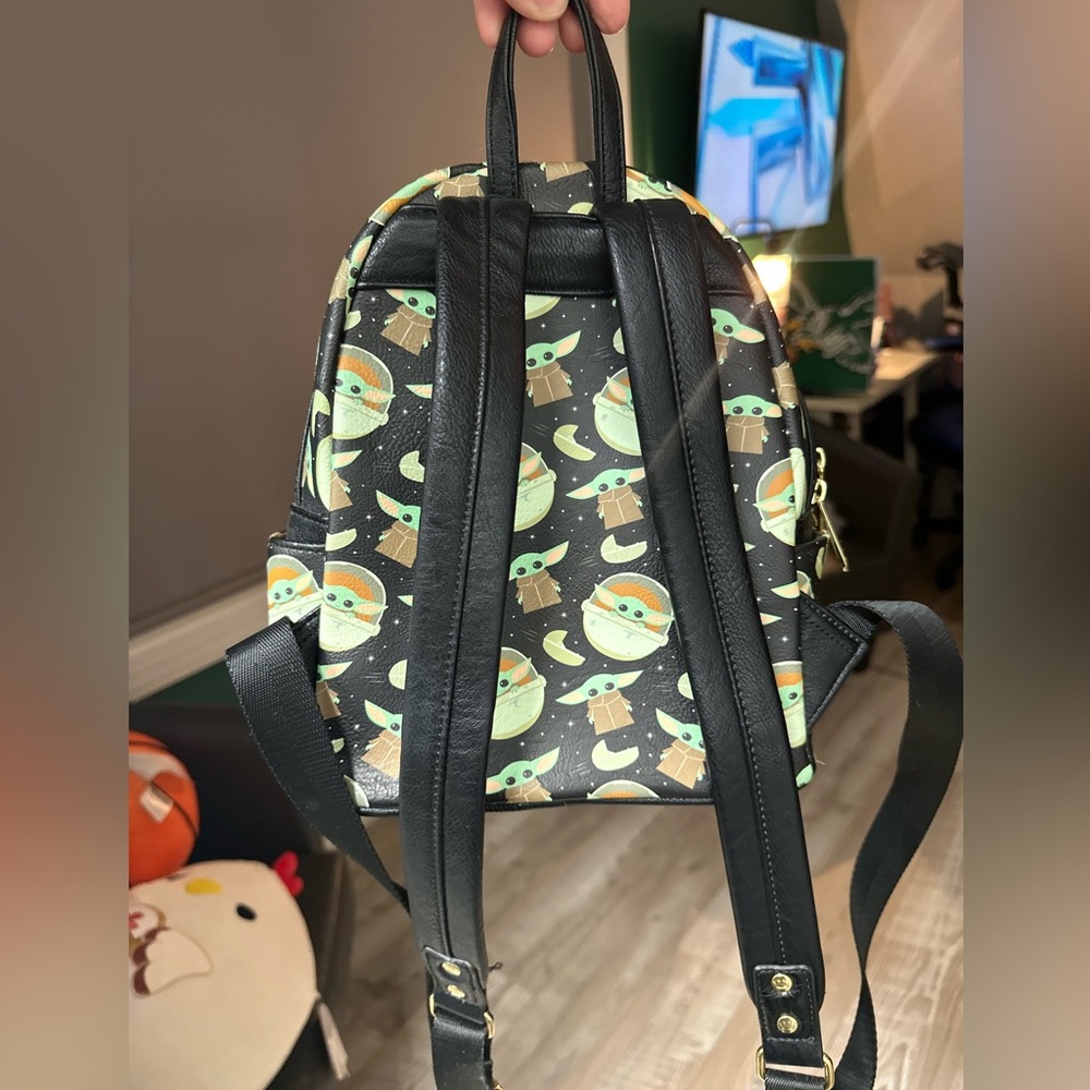 Baby Yoda Disney Loungefly Backpack - Picture 3 of 3